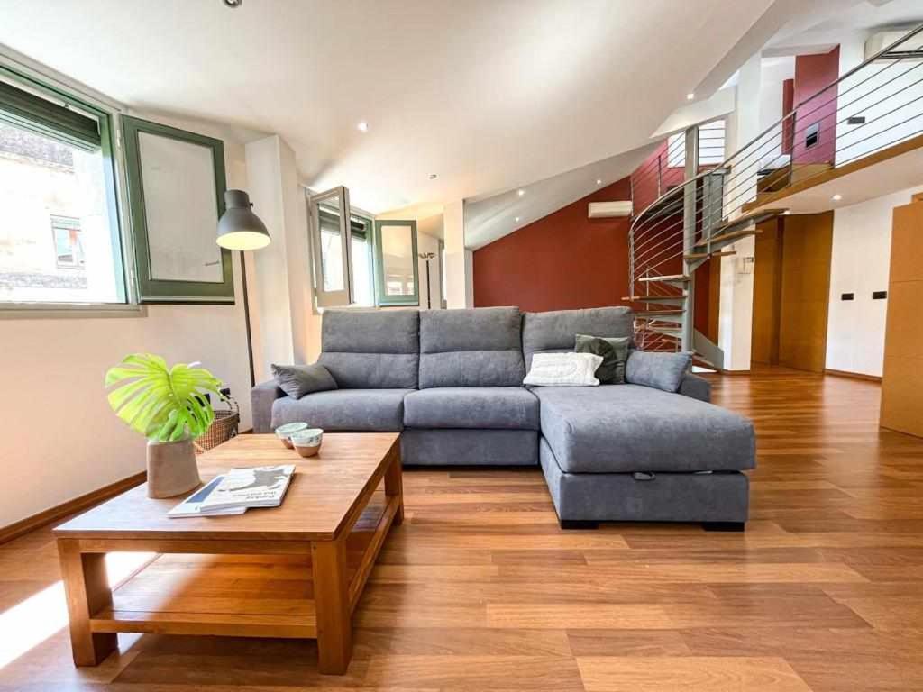Loft Cort Reial Atico In The Heart Of The Old Town Girona Exterior foto